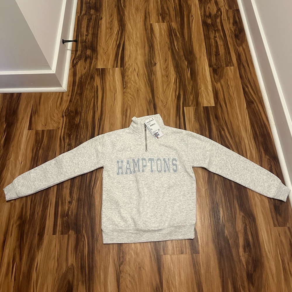 Girls medium Hampton sweatshirt